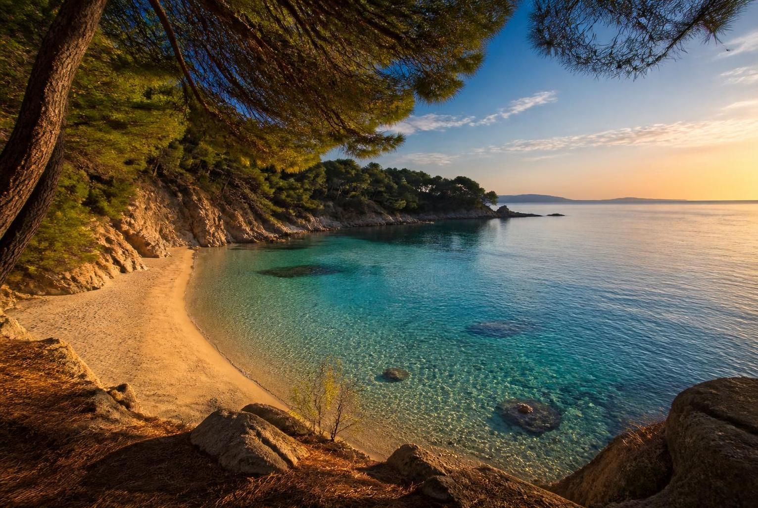 découvrez comment choisir la plage idéale pour un séjour bien-être, alliant détente, nature et ressourcement au bord de la mer.