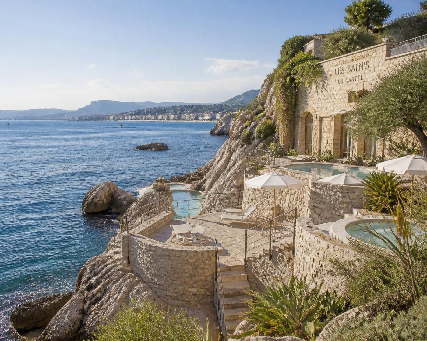 découvrez les bains du castel, une escapade bien-être unique alliant nature et détente pour une expérience revitalisante inoubliable.